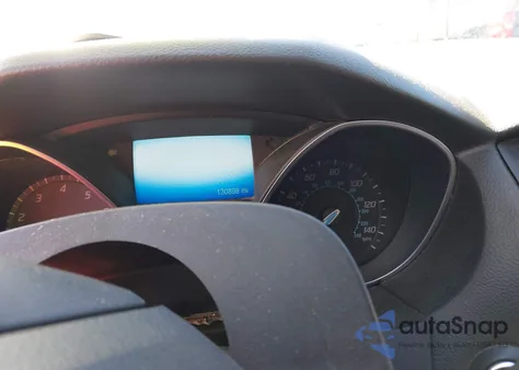 2014 Ford Focus Titanium z USA, uszkodzony, nr VIN 1FADP3J24EL138408